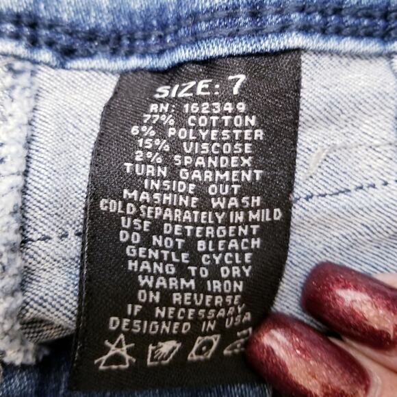 Mitzi Michel Embellished High Waisted 4-Button Skinny Jeans Sz 7 Juniors Sizing - Picture 9 of 10